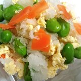 炒り卵はレンジで簡単☆枝豆の三色おろし和え